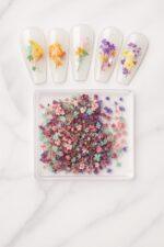 flores secas uñas nail art decoración floral colores pastel uñas gel