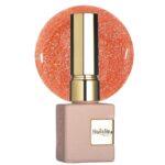 Esmalte semipermanente NailsUp nude rosado con micropartículas glitter y acabado brillante elegante.