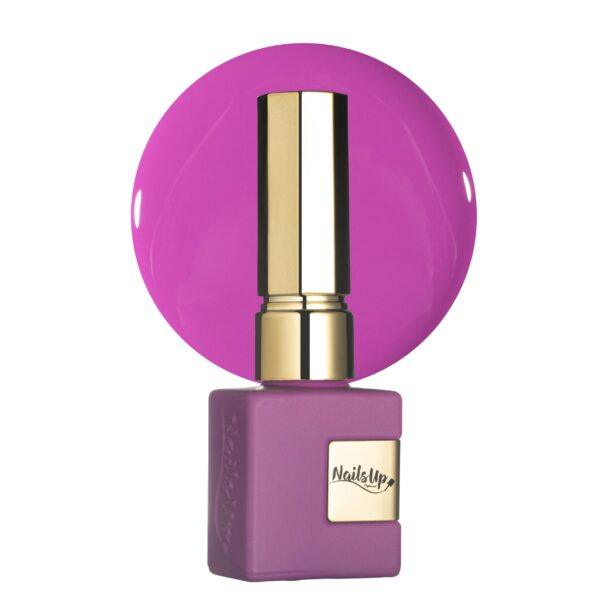 Esmalte semipermanente NailsUp lila vibrante con acabado intenso y brillante.