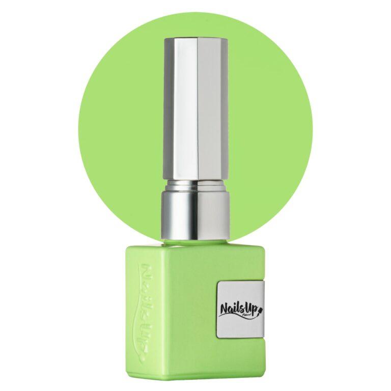 Esmalte semipermanente NailsUp verde pistacho pastel con acabado uniforme y efecto fresco.