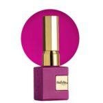 Esmalte semipermanente NailsUp fucsia ciruela intenso con acabado elegante y cobertura uniforme.