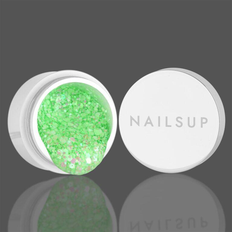 gel uñas verde glitter NailsUp brillo iridiscente decoración nail art