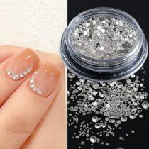 micro cristales uñas plateados NailsUp decoración nail art mix tamaños brillo intenso