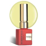 Frasco de Rubber Base NAILSUP Nauru 24 de 8 ml con tapón dorado y muestra de color amarillo claro.
