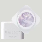Tarro abierto de Builder Gel NAILSUP Shine Up 02 de 30 g, con gel de efecto perlado y reflejos lilas, junto a su tapa blanca.